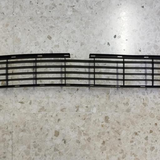 REJILLA PARAGOLPES OPEL VECTRA B 9226632