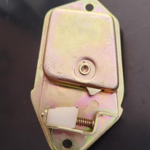CERRADURA DERECHA RENAULT 6 Y RENAULT 12 [0]