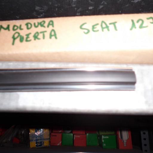 MOLDURA PUERTA SEAT 127