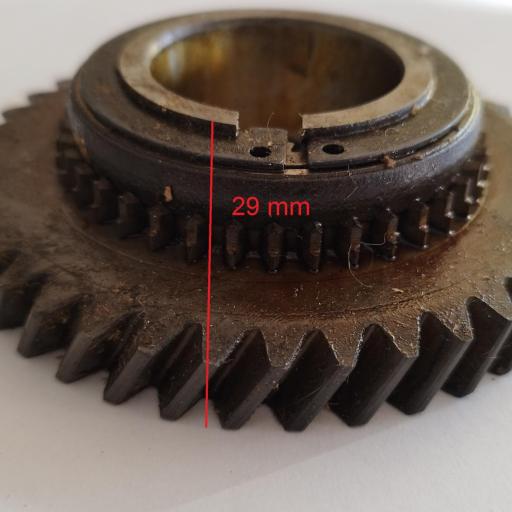 PIÑON CAJA CAMBIOS DE 40 DIENTES EXTERIOR Y 39 INTERIOR  SEAT [1]