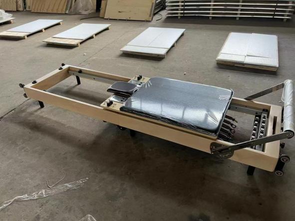 PILATES Reformer classic Bed [3]