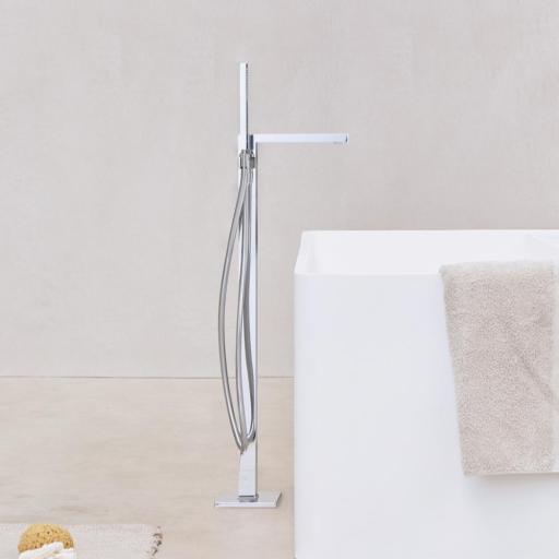 Grifo de pie para bañera Cubo de Sanycces  [1]