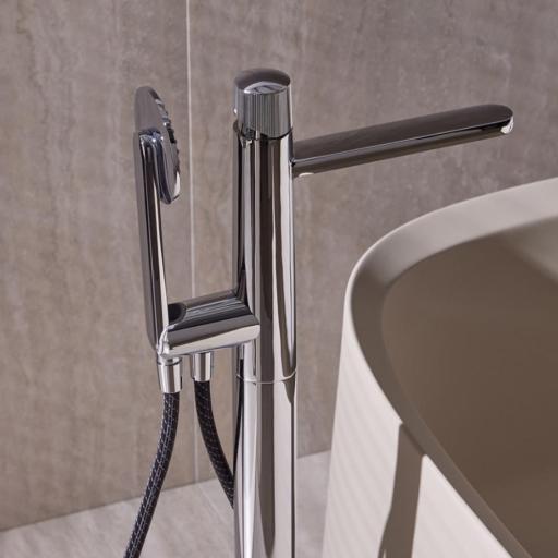 Grifo de pie para bañera de Sanycces [1]