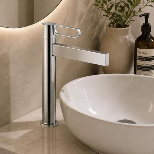 Grifo de lavabo alto monomando Dior de Gme con diferentes acabados