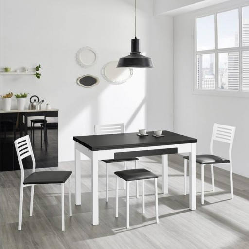 Silla Kelsa de Velasco con diferentes acabados [1]