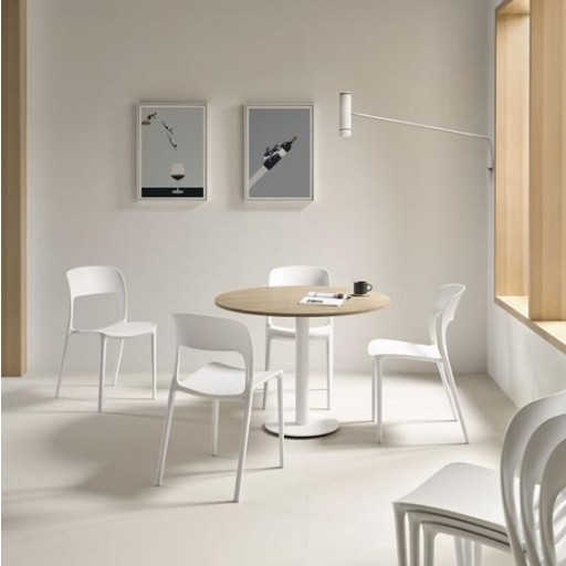 Silla Roma polipropileno de Velasco con diferentes acabados [2]