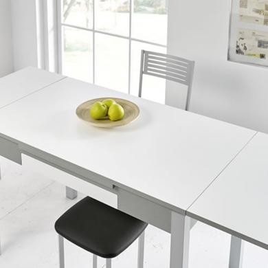 Taburete bajo Kira sin respaldo de Velasco con diferentes acabados [1]