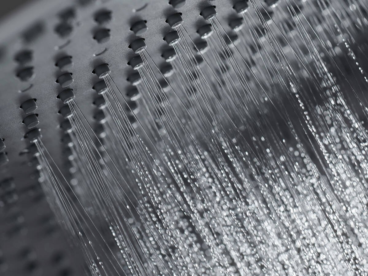 rainfinity_overhead-shower_nozzles_close-up_4x3.jpg
