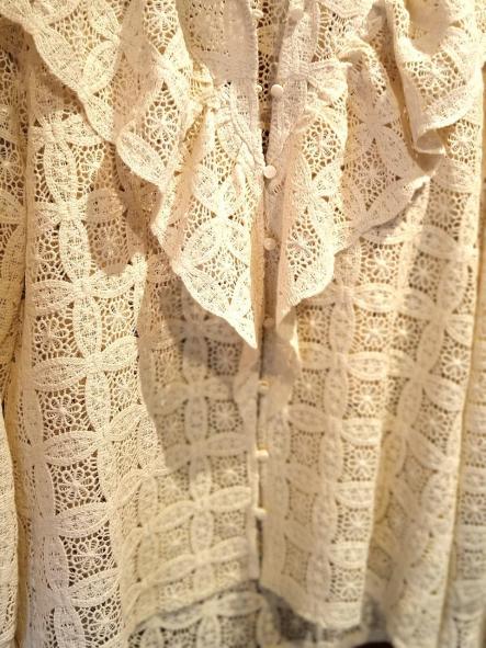 MATERA. CAMISA BEIGE GUIPUR [3]