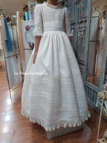 1272 VESTIDO PRIMERA COMUNION CLASICO EN MUSELINA Y PLUMETI