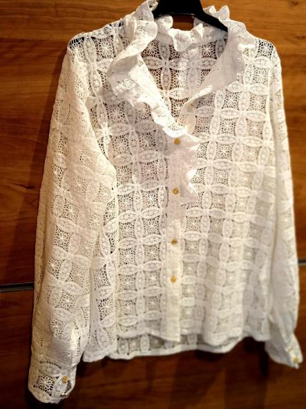 POSITANO. CAMISA BLANCA GUIPUR