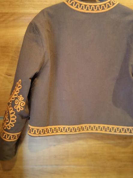 LABERINTO. CHAQUETA MARRON BORDADA [3]