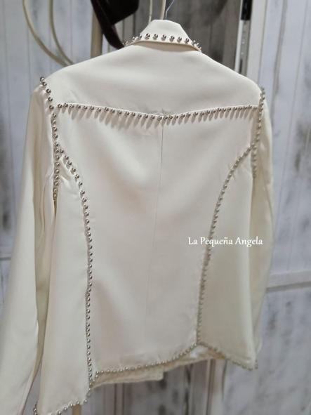 ANASTASIA. AMERICANA BLANCO ROTO [2]