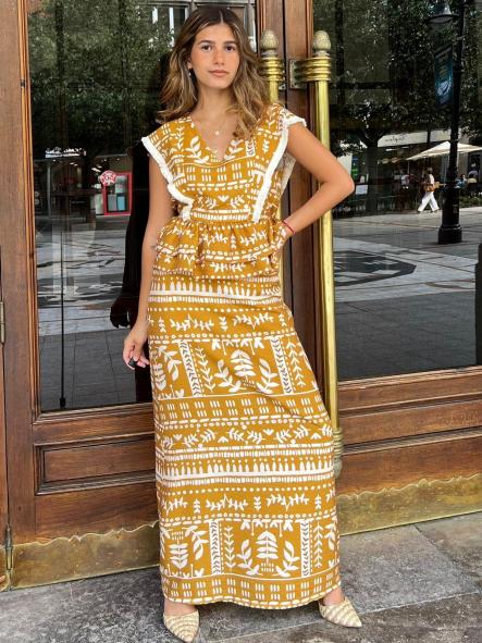 BENIN. CONJUNTO MOSTAZA [3]