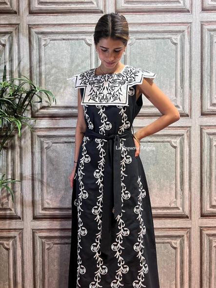 MEDITERRANO. VESTIDO MARINO CON CUELLO BLANCO