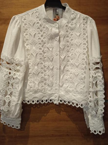 MIJAS. BLUSA BLANCA