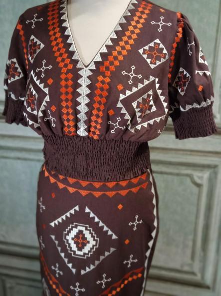 SANDY. CONJUNTO TOP Y FALDA MARRON [1]
