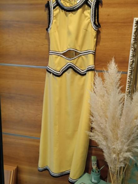 ARUBA . VESTIDO AMARILLO Y NEGRO