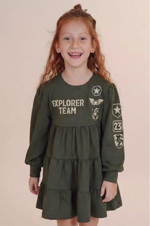 Vera By Nekenia Vestido Infantil Cortes Drapeados Insignias Verde "Vela" 26IV05