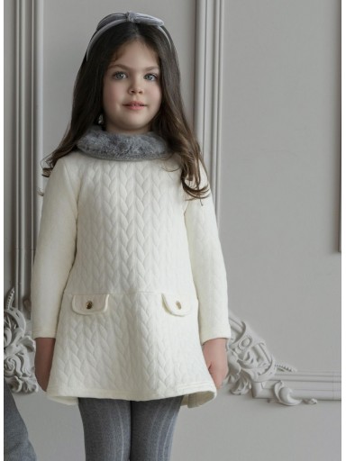 Miranda Vestido Infantil Cloqué Trenzado Beig Cuello Pelo Gris "Faith" 0247/V