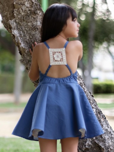 Nekenia Vestido Infantil Vuelo Popelin Azulón Cuerpo Bordado Floral Escote Espalda 2421817 [0]