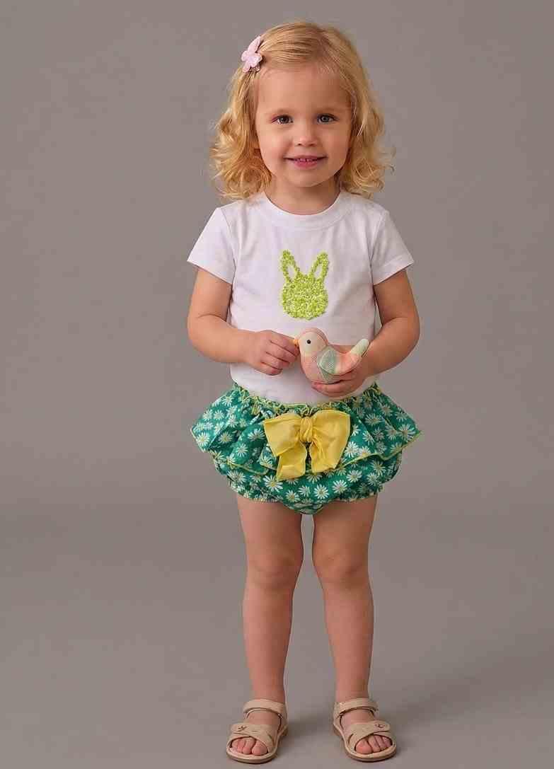 Vera by Nekenia Conjunto bebe Camiseta Blanca Conejito Braguita Volante Margaritas verde 24VB03