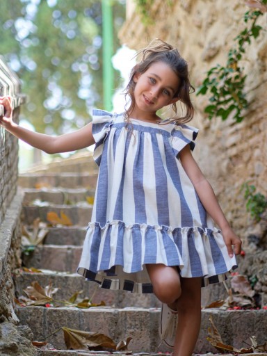 Vera by Nekenia Vestido Infantil Cucú Azulón Rayas Anchas Volantes Lazada Espalda 24VV09