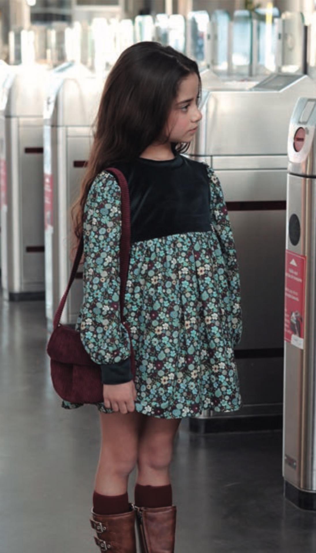 Nekenia Vestido Infantil Con Cortes Estampado Flores Azul "Cala" 2611819