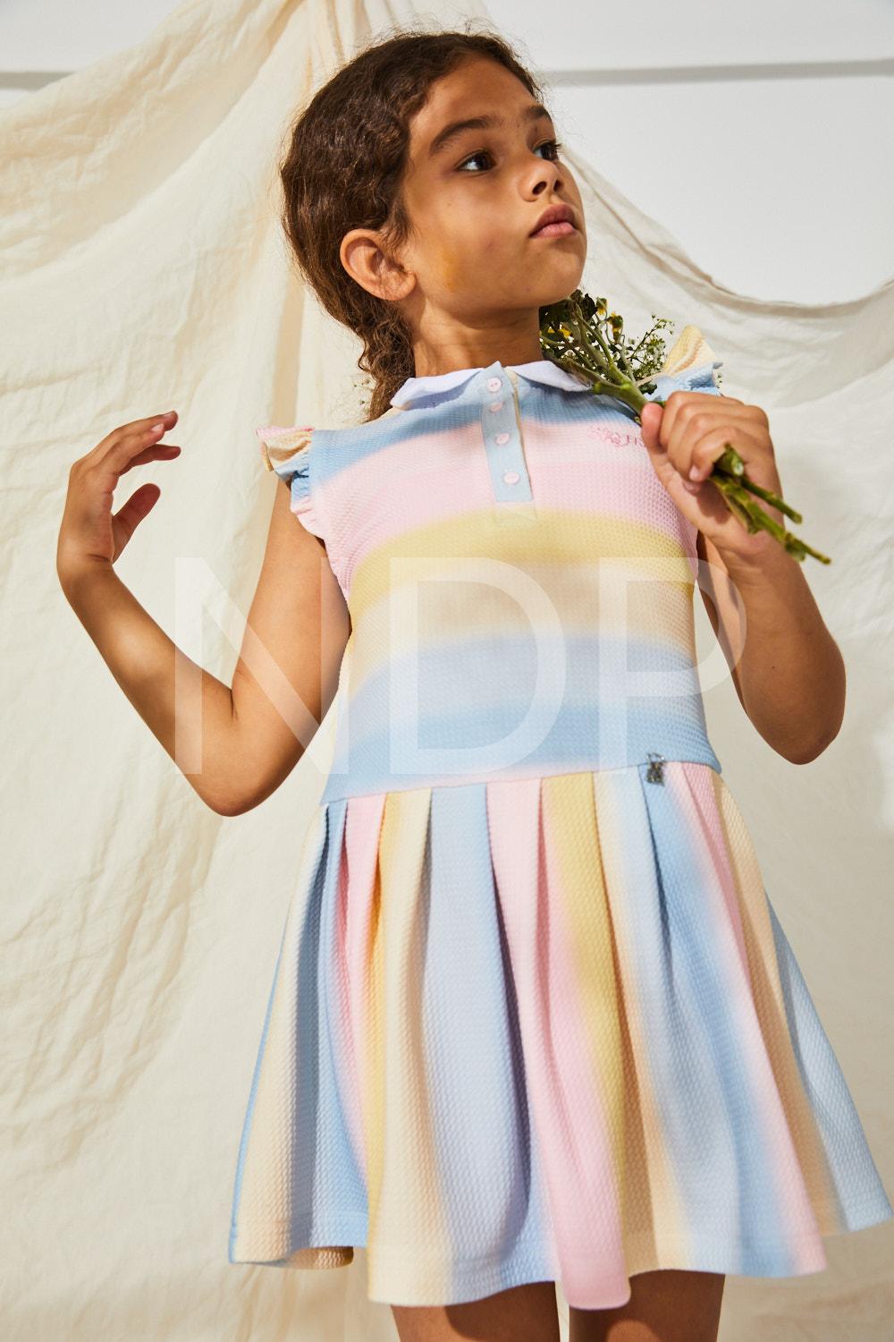 Nekenia Vestido Infantil Vuelo Cuello Polo Rayas Multicolor Tonos Pastel Sin Mangas 23VV14