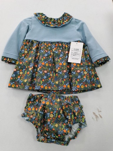 Daniesty Jesusito Cuerpo Azul Falda Estampada Flores Braguita Familia Marsella 001 [1]