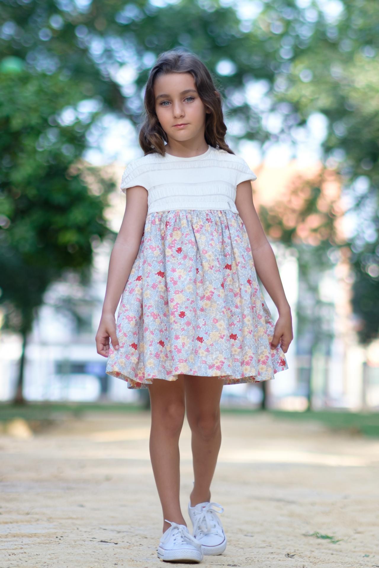 Nekenia Vestido Infantil Vuelo Cuerpo Elástico Beig Falda Estampado Floral Multicolor 24VV14