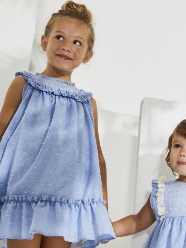 Nekenia Vestido Infantil Lozova Plumeti Azul Celeste Volante Bordado Pecherin Bordado 2321817 [1]