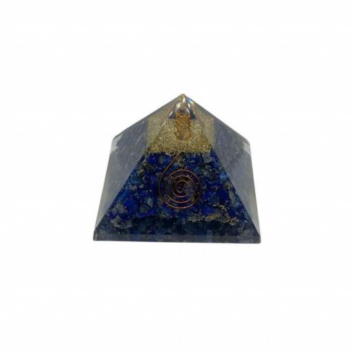 Pirámide de orgonite y lapislázuli de 9 x 9 cm