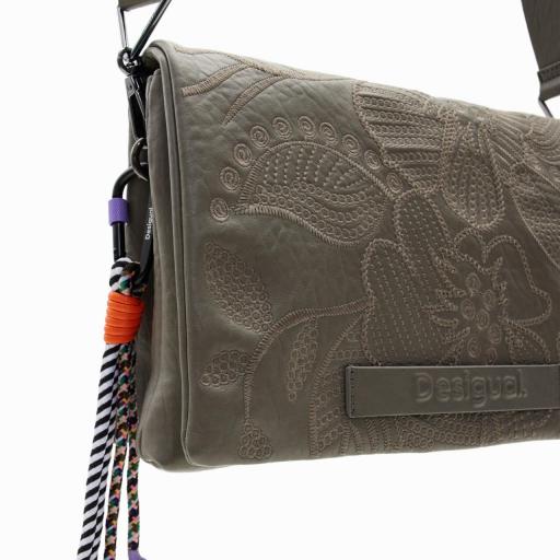 Bolso desigual alpha dortmund flap gris alquitran 23WAXP7520 [4]