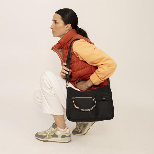 Bolso gabol aisha 2 apartados negro 604414 [6]