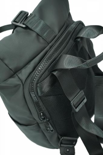 Mochila kcb cube negra 3270 NE [4]