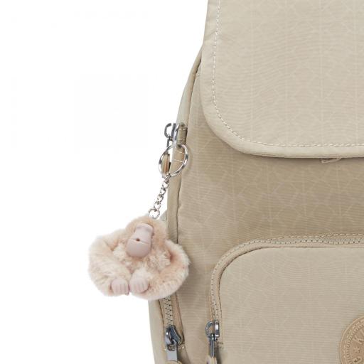 Mochila kipling city zip S sign beige emb I5634 96A [1]