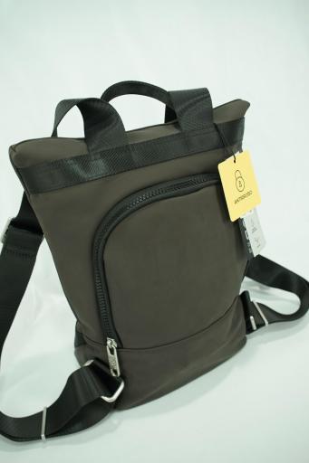Mochila mediana antirobo kcb base marrón 3484 MA [4]