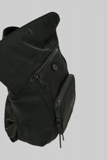 Mochila mediana antirobo kcb tape negro 3511 NE [3]