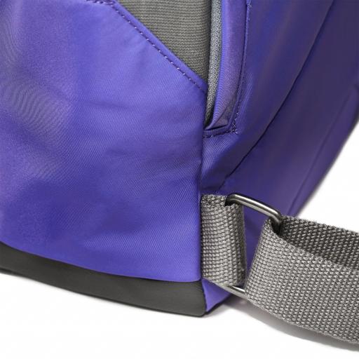 Mochila roka london impermeable canfield b medium peri purple CAN B M PER [4]